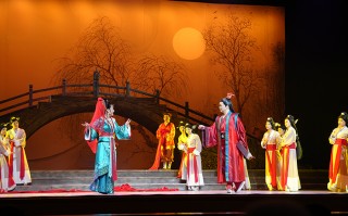 黄梅戏全剧完整版，梁祝黄梅戏全剧完整版